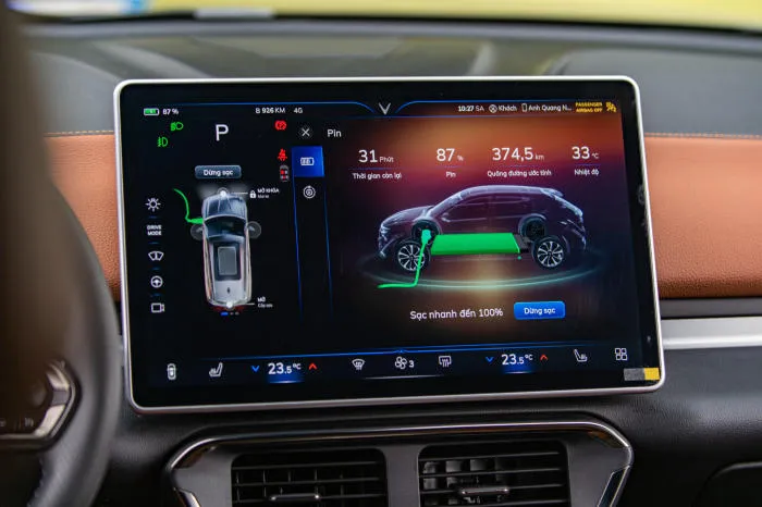 Hệ thống pin dưới sàn xe tạo trọng tâm thấp