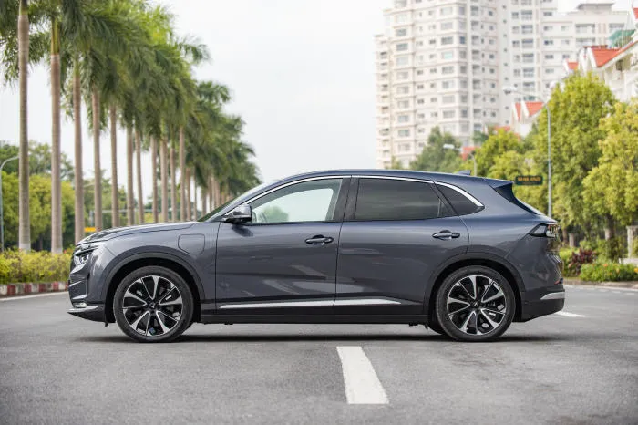 giá xe vinfast vf8 mới nhất