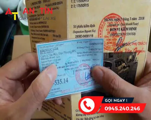 Alt text: Mặt trước của giấy chứng nhận đăng kiểm xe ô tô với các thông tin kỹ thuật