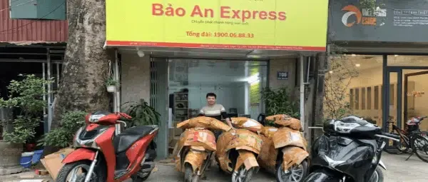 Vận chuyển xe máy bọc 2 lớp an toàn