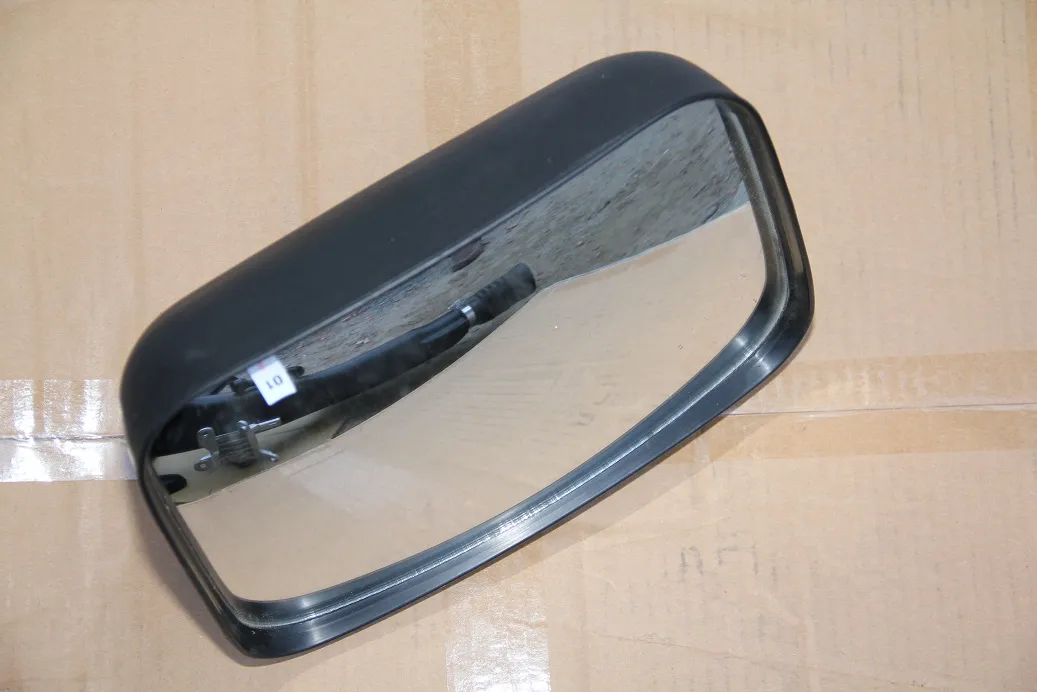 Gương chiếu hậu xe Hino giúp quan sát điểm mù tốt hơn