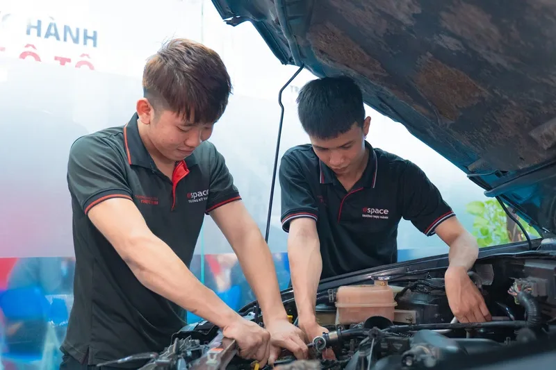 Phương pháp học đi đôi với thực hành giúp học viên nâng cao trình độ nhanh chóng