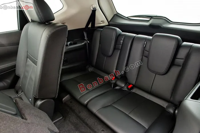 Hàng ghế sau xe Nissan X-Trail 2021