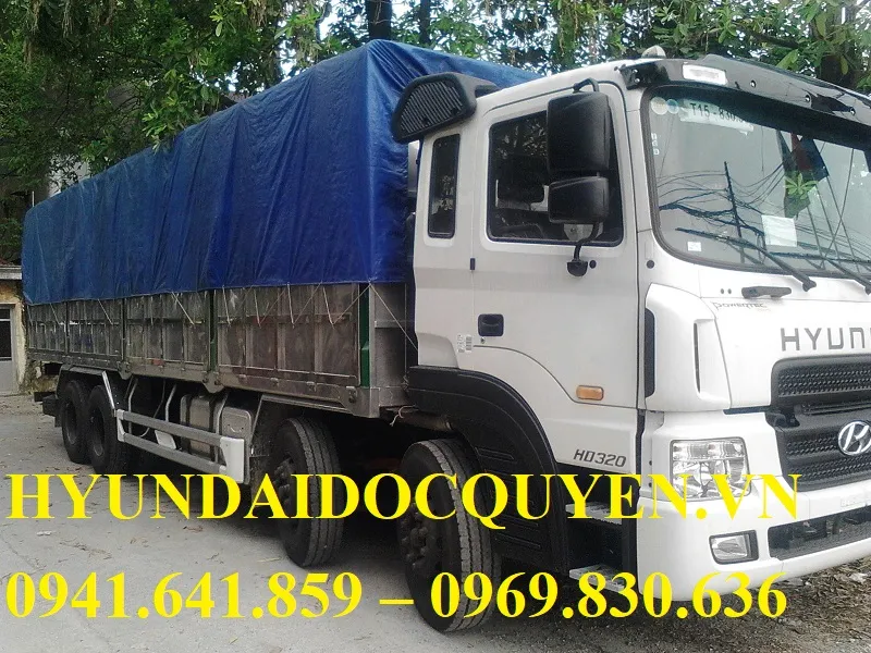 Hyundai HD320 thùng mui bạt