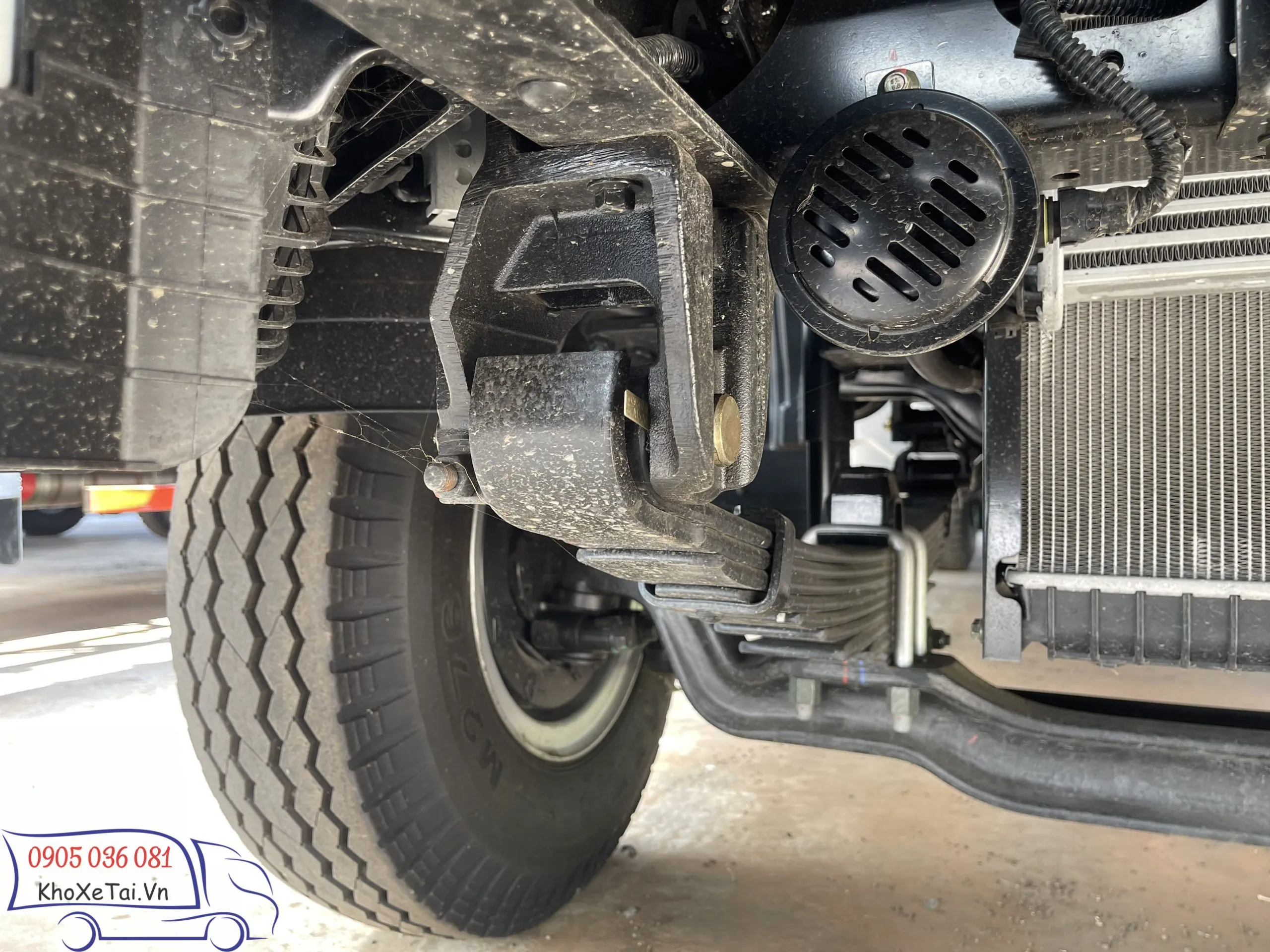 Chi tiết hệ thống nhíp lá trước xe tải 7 tấn