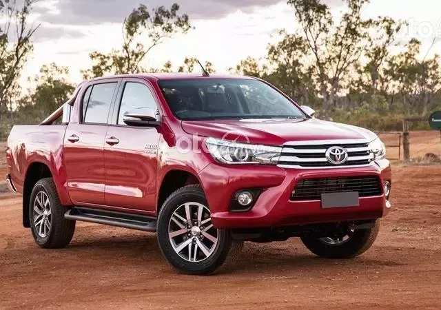 Ngoáº¡i hÃ¬nh Toyota Hilux cÅ© Ä‘á»i 2016.