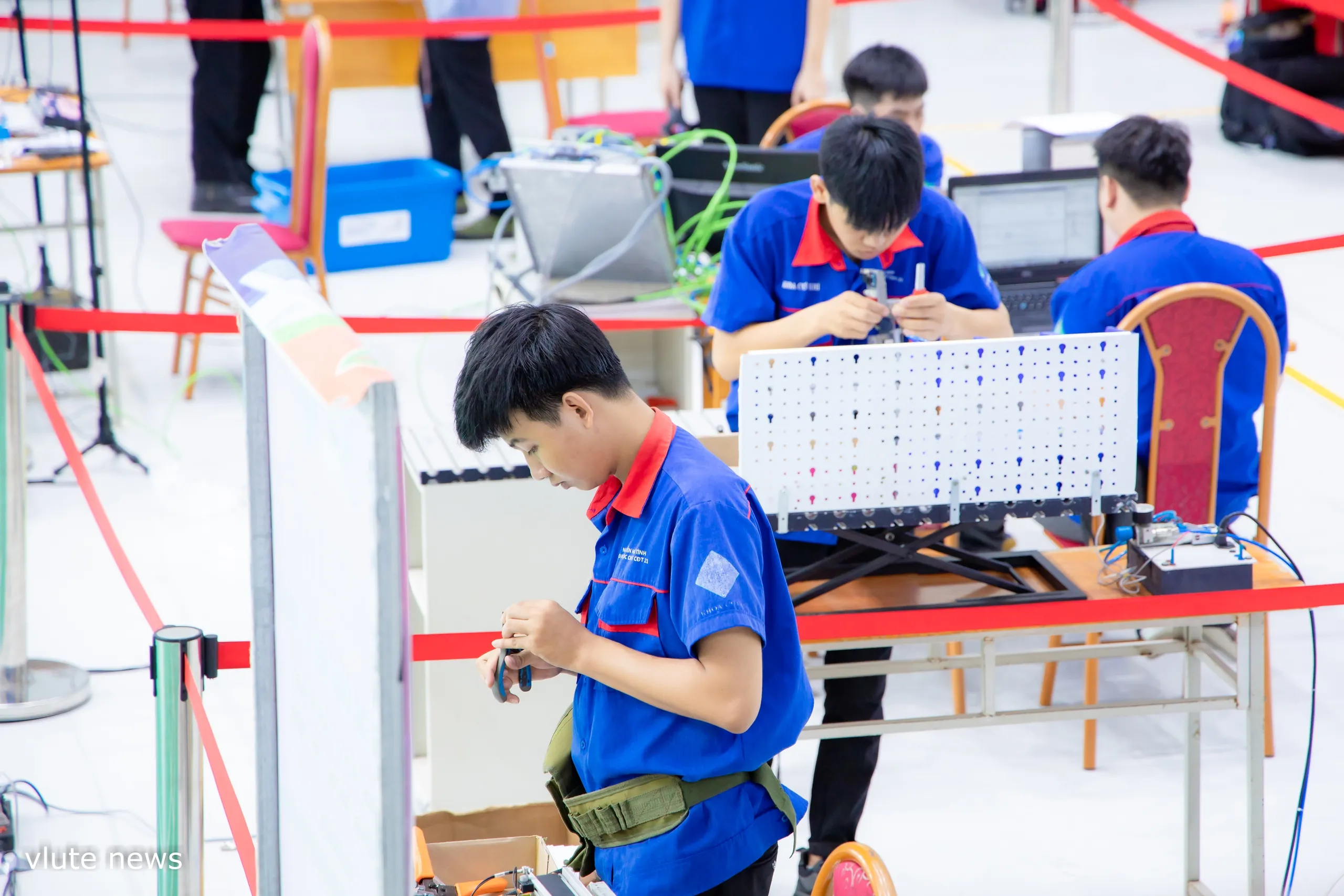 Ngành Kỹ Thuật Ô Tô Đại Học Sư Phạm Kỹ Thuật Vĩnh Long