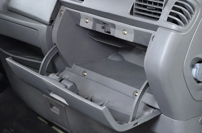 Ngăn đựng đồ rộng rãi