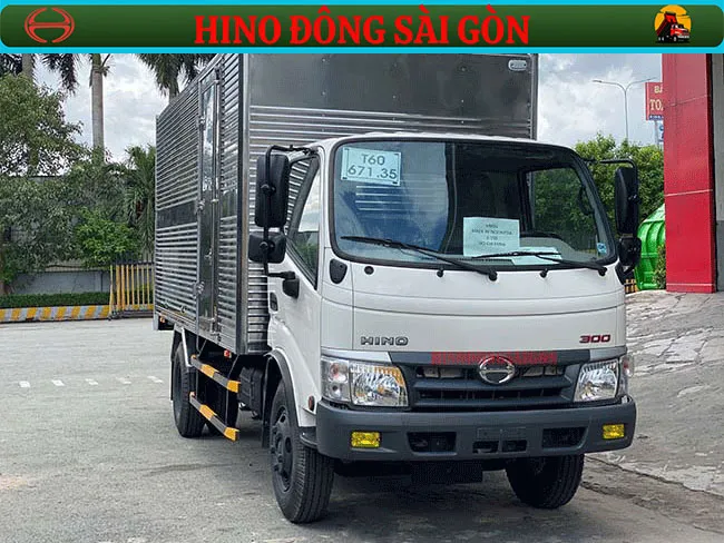 Xe tải Hino thùng kín 3.5 tấn nhập khẩu