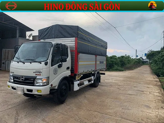 Xe tải Hino 3.5 tấn đóng thùng tiêu chuẩn
