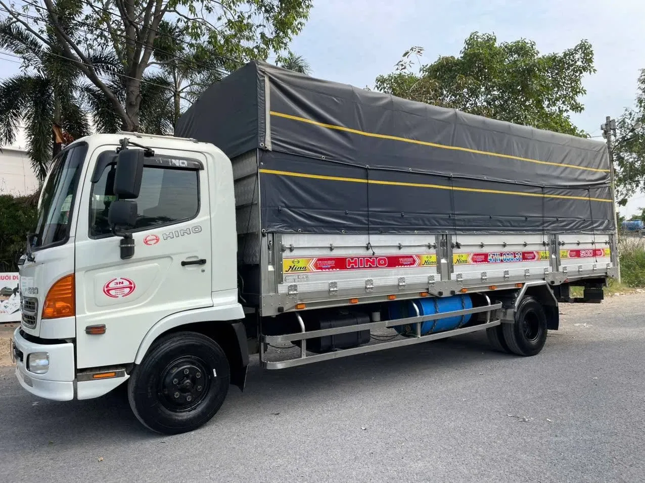 Xe tải Hino FC 6.2 tấn đời 2017 thùng dài 6m7