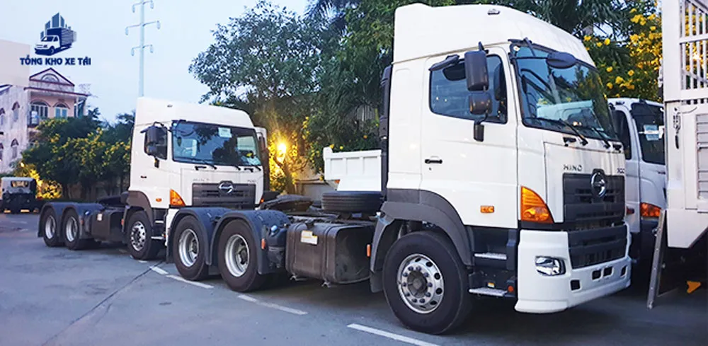 Hino 700 là biểu tượng của sự bền bỉ trong làng xe đầu kéo