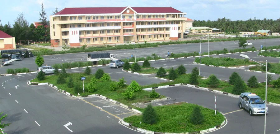 Học Bằng Lái Xe Ô Tô Bình Dương