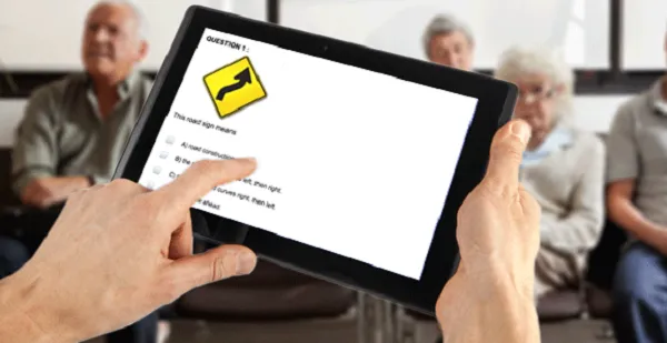 Giao diện phần mềm 600 câu hỏi luật giao thông để ôn thi lý thuyết lái xe ô tô