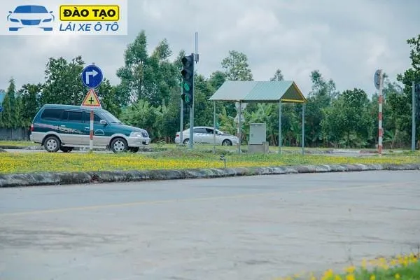 Cơ sở trang thiết bị hiện đại tại trung tâm học lái xe ô tô B2 Thái Bình