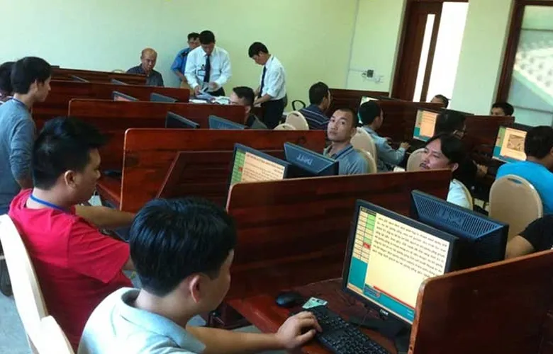 Phòng thi lý thuyết tại trung tâm sát hạch lái xe khi áp dụng hình thức học lái ô tô trực tuyến