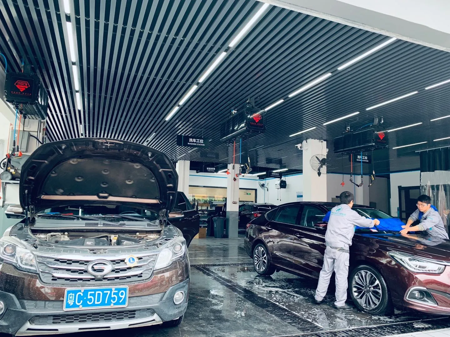 Bạn nên chọn trung tâm đào tạo có số buổi thực hành nhiều giúp nâng cao tay nghề