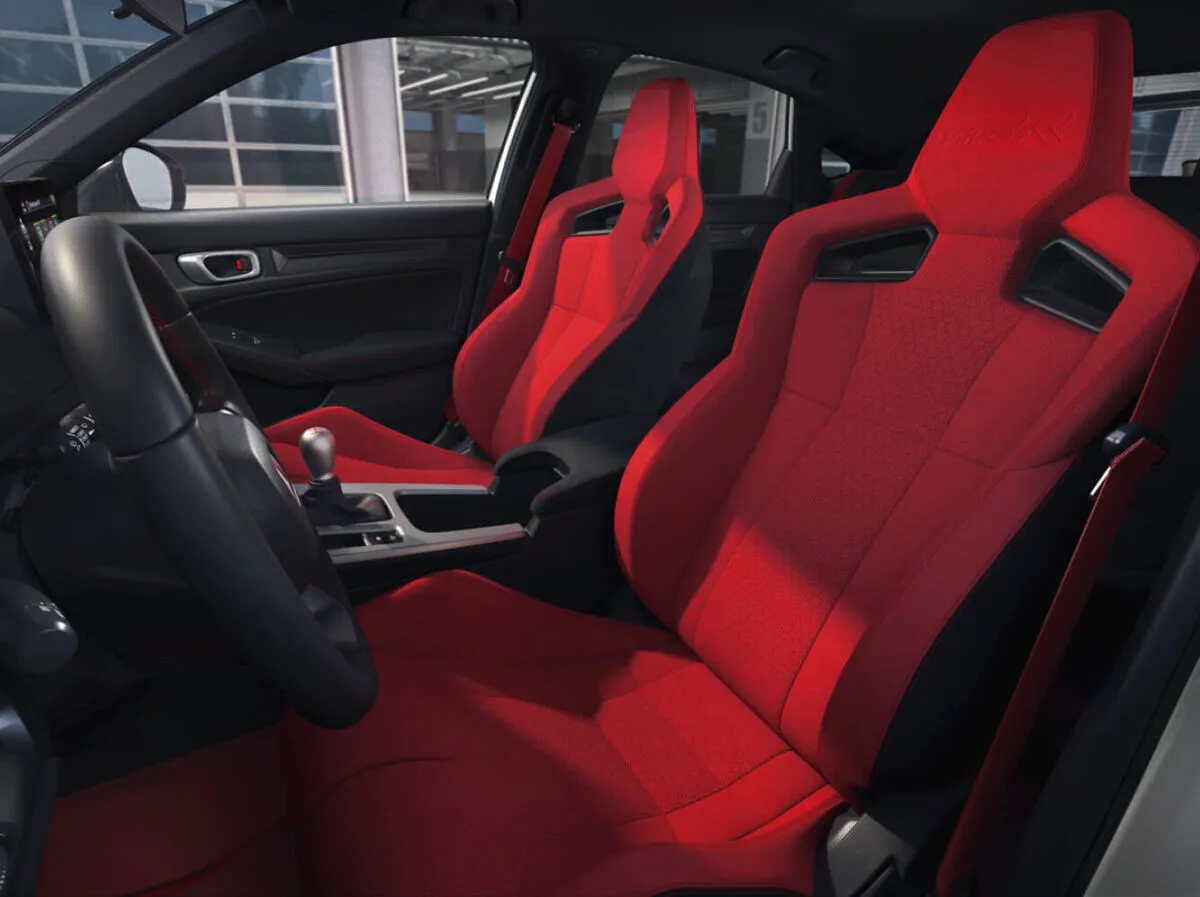 Ghế bọc da lộn màu đỏ