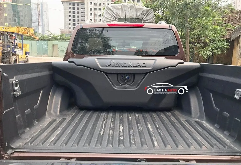 Hình ảnh chi tiết ổ khóa chắc chắn của thùng đựng đồ cho xe bán tải Aeroklas Ubox