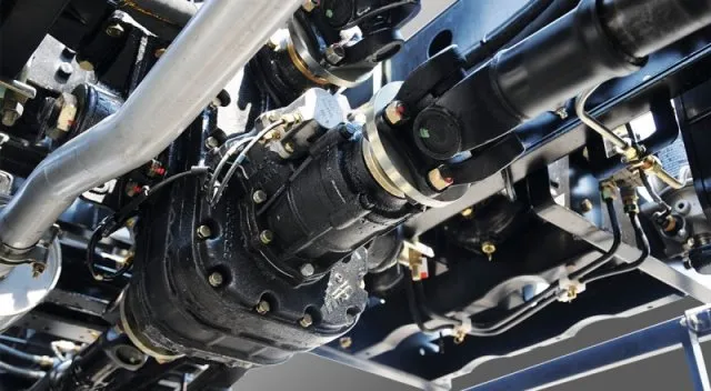 Hình ảnh chi tiết hộp phân phối (hộp số phụ) của xe ben FD150-4WD