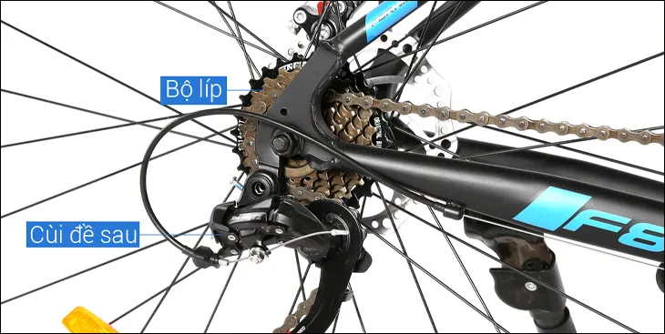 Lắp bánh sau và căn chỉnh độ căng của xích giúp xe vận hành trơn tru và bền bỉ hơn