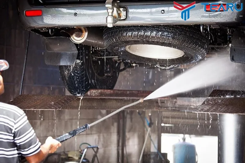 Tại sao Cách Rửa Gầm Xe Ô Tô định kỳ lại quan trọng để bảo vệ xe