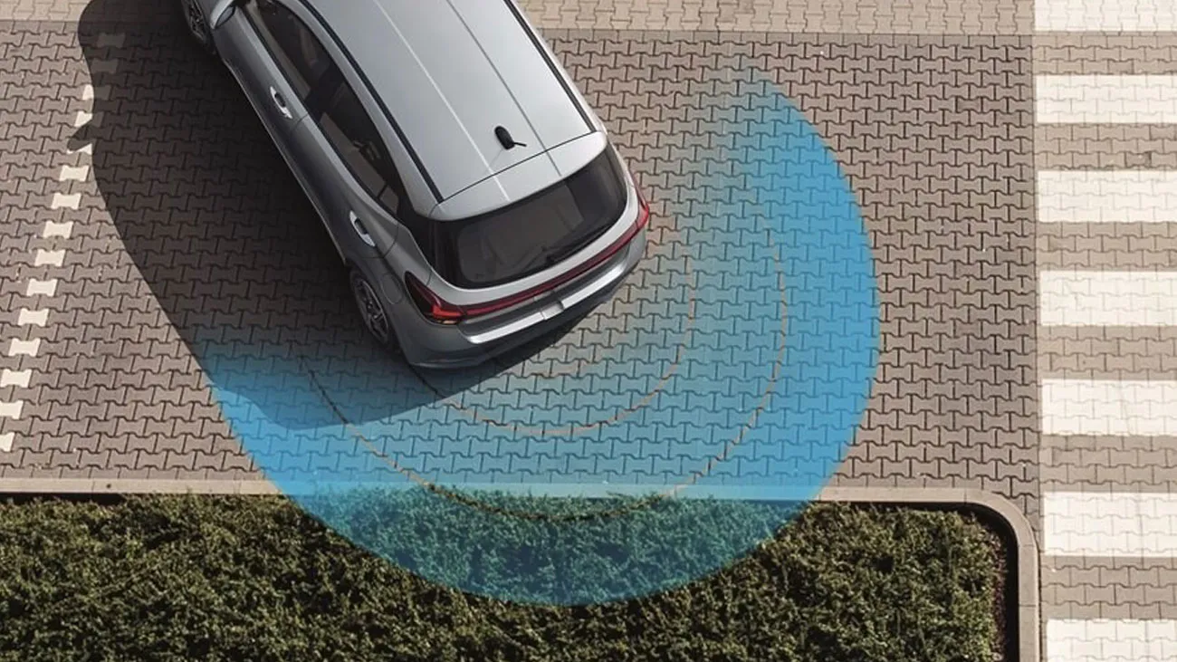 Hệ thống cảm biến lùi hỗ trợ đỗ xe an toàn