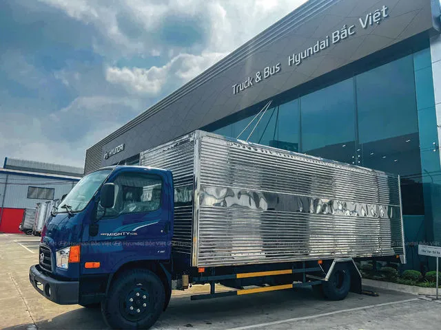 Hyundai mighty 110xl thùng kín inox