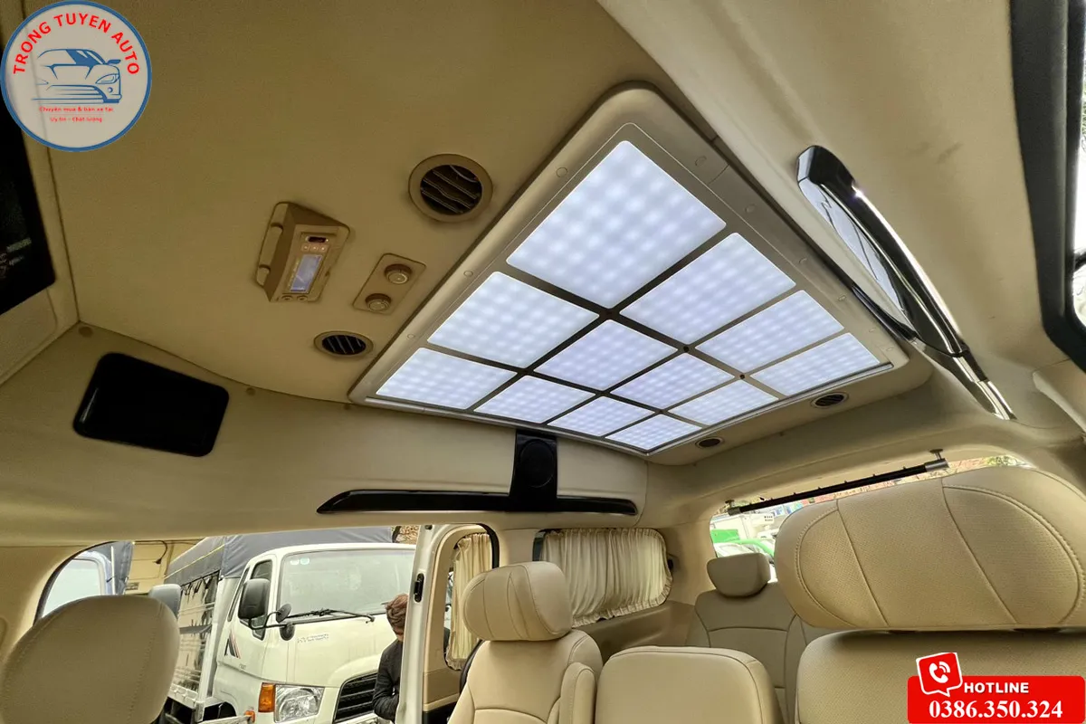 Nội thất sang trọng của mẫu xe Hyundai Starex Limousine cũ