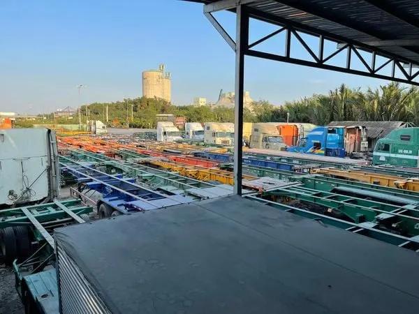 BÃ£i xe container cá»§a Vnies