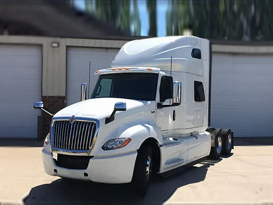 Ngoại thất xe đầu kéo Mỹ Maxxforce 2012