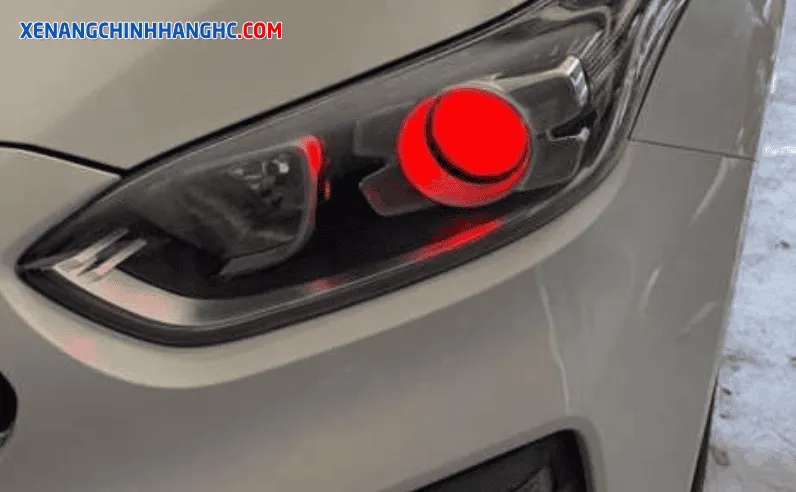 Mắt thần ắc quy chuyển màu vàng hoặc đỏ