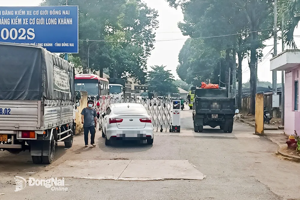 Hoạt động đăng kiểm xe cơ giới tại trạm đăng kiểm Long Khánh 60-02S tỉnh Đồng Nai.