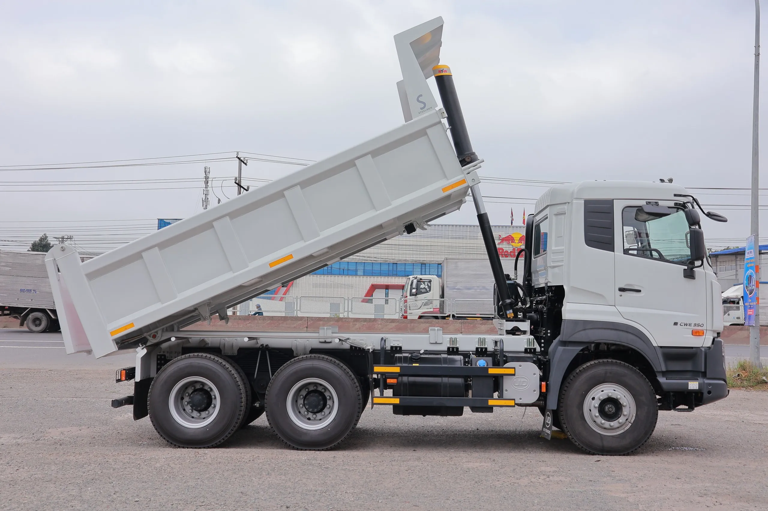 xe ben ud góc nâng ben thùng Hyva tối ưu