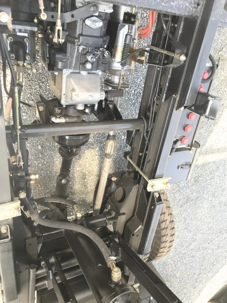 Chi tiết khung gầm (Chassis) lồng 2 lớp tăng cường khả năng chịu tải của xe TMT Zb5040D