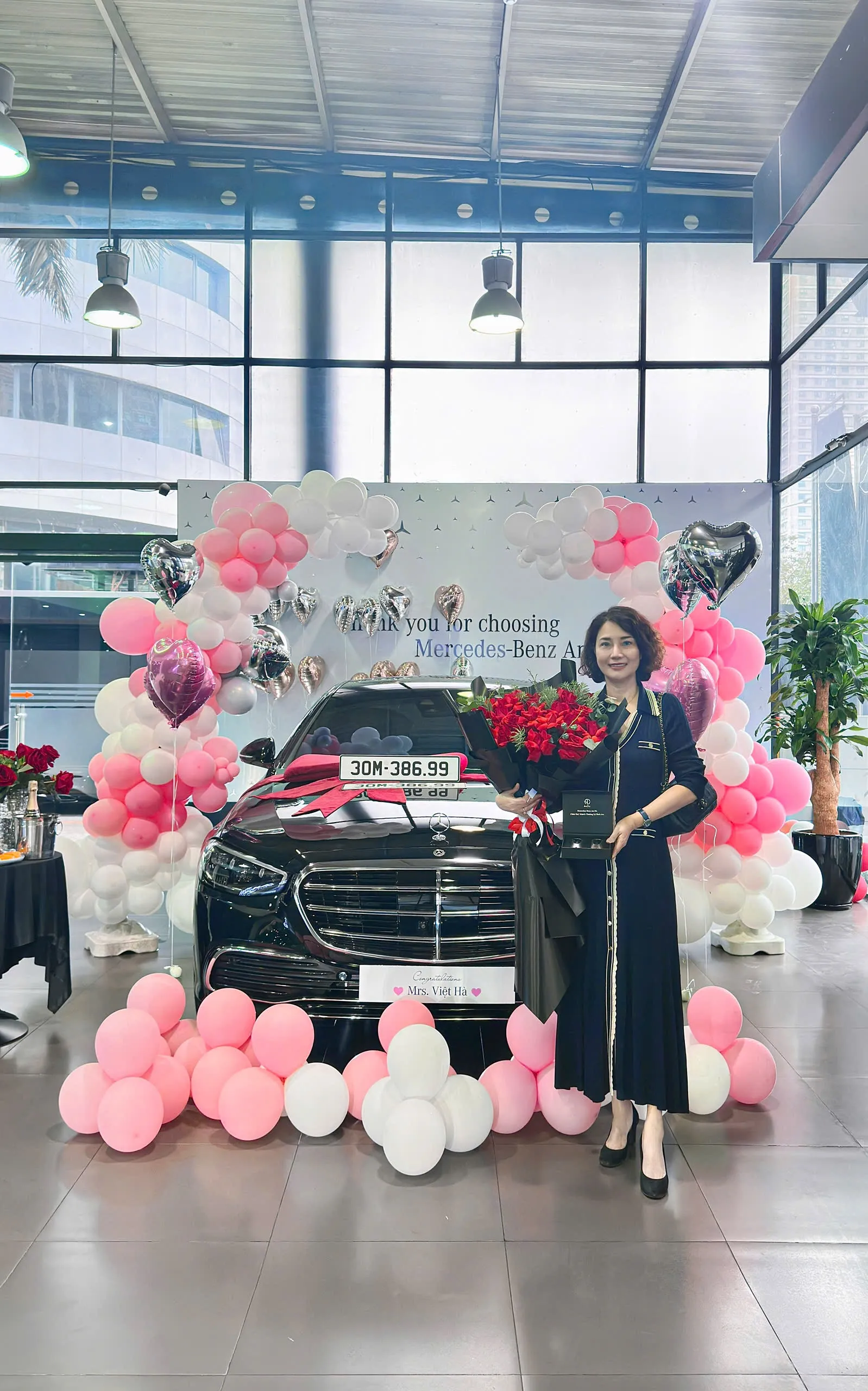 Bàn giao xe Maybach S450 tận nhà cho khách hàng tỉnh