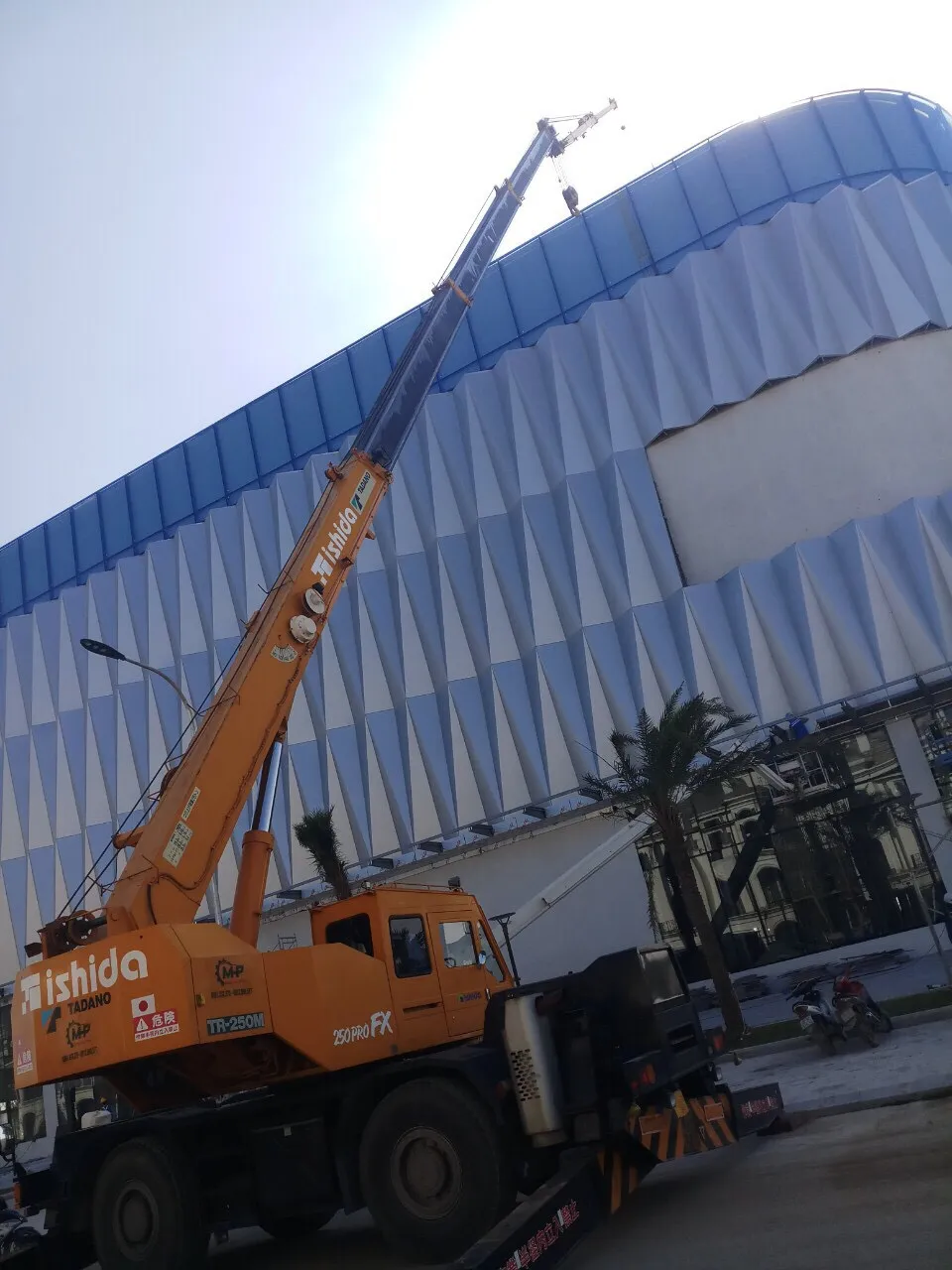 Ishida cho thue xe cau banh lop 25 tan tai ha noi