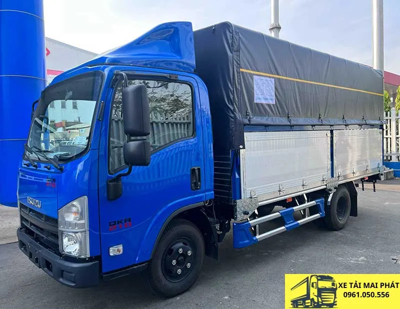 Động cơ Isuzu 4JB1 dung tích 2.8L trên xe tải QKR