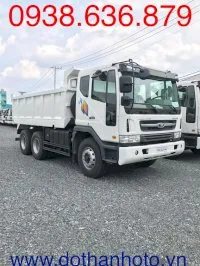 Góc nhìn cận cảnh hệ thống treo sau và cầu xe ben Daewoo 15 Tấn, nổi bật sự vững chắc