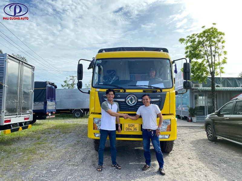 Chăm sóc, xây dựng mối quan hệ chặt chẽ với khách hàng để giữ mối chở hàng