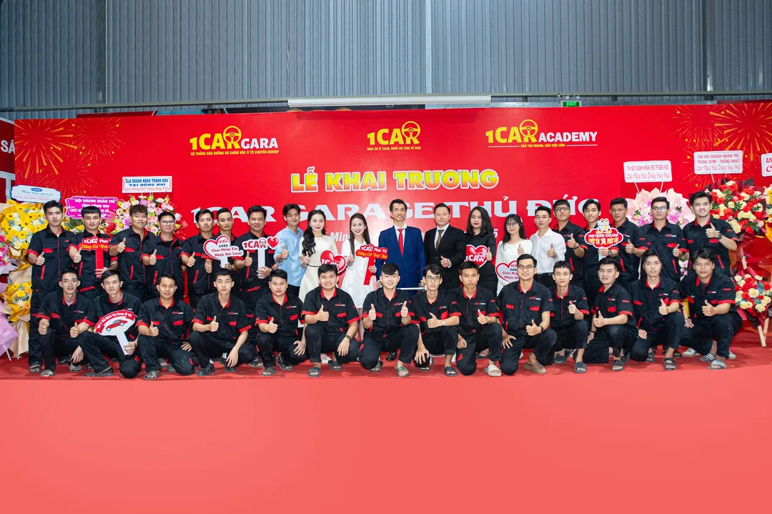 Khai trương 1CAR GARAGE