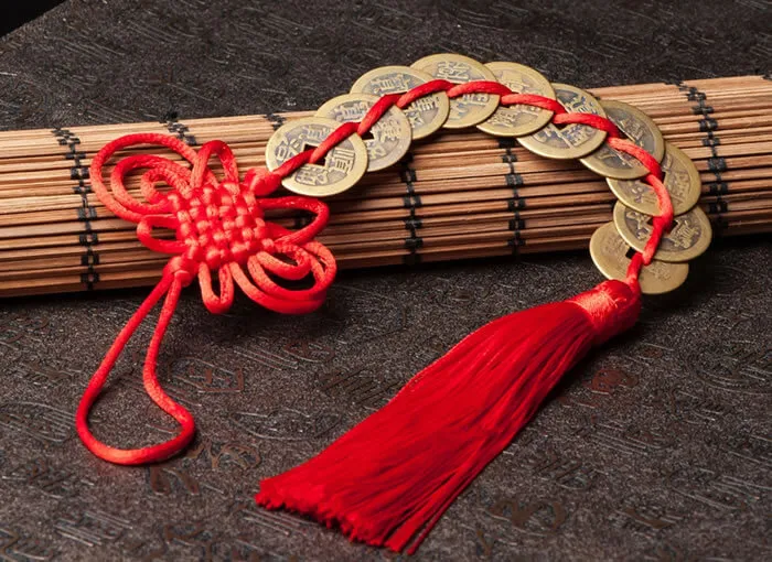 Khánh treo xe ô tô đồng tiền xu phong thủy chiêu tài lộc