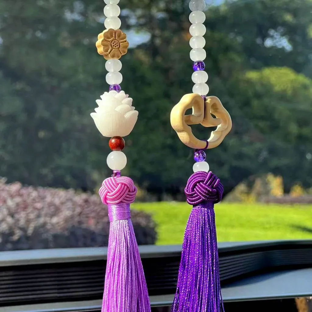 Chi tiết cách chọn khánh treo xe ô tô hợp phong thủy theo bản mệnh