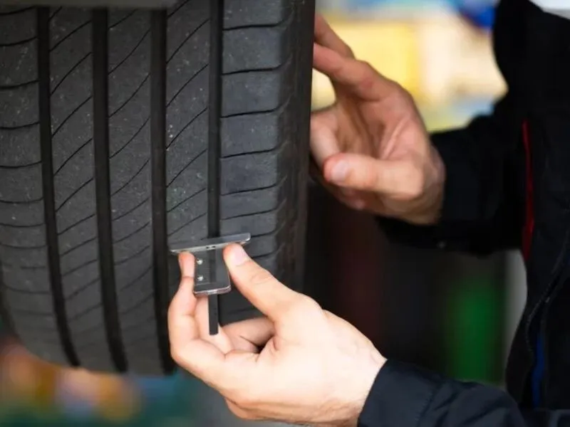 Khi nào nên thay lốp xe ô tô mới