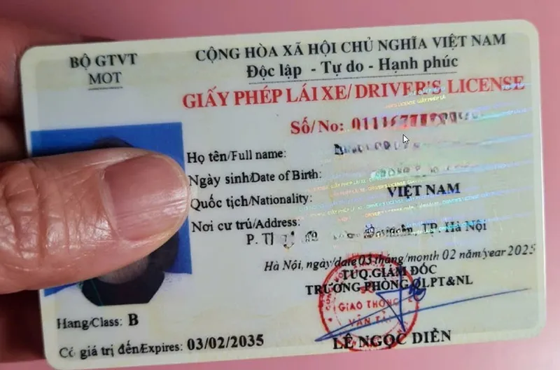 Người lái xe ô tô bị tước bằng lái xe vẫn tiếp tục lái xe khi không có bằng ô tô phạt bao nhiêu sẽ bị xử lý nghiêm