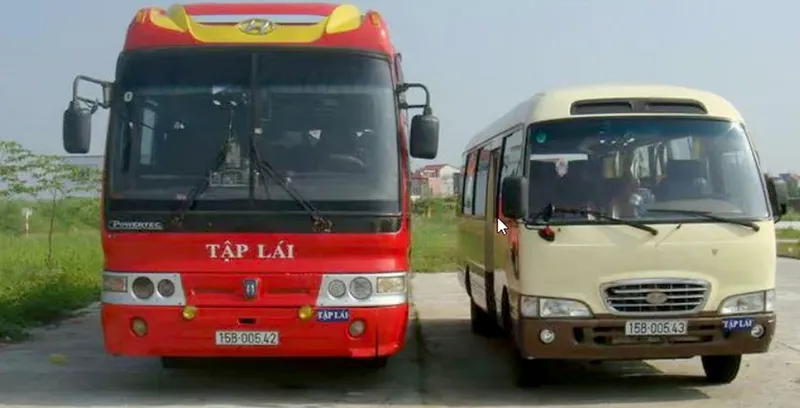 Bằng lái xe hạng D2 cho phép điều khiển xe chở khách từ 17 đến 29 chỗ ngồi