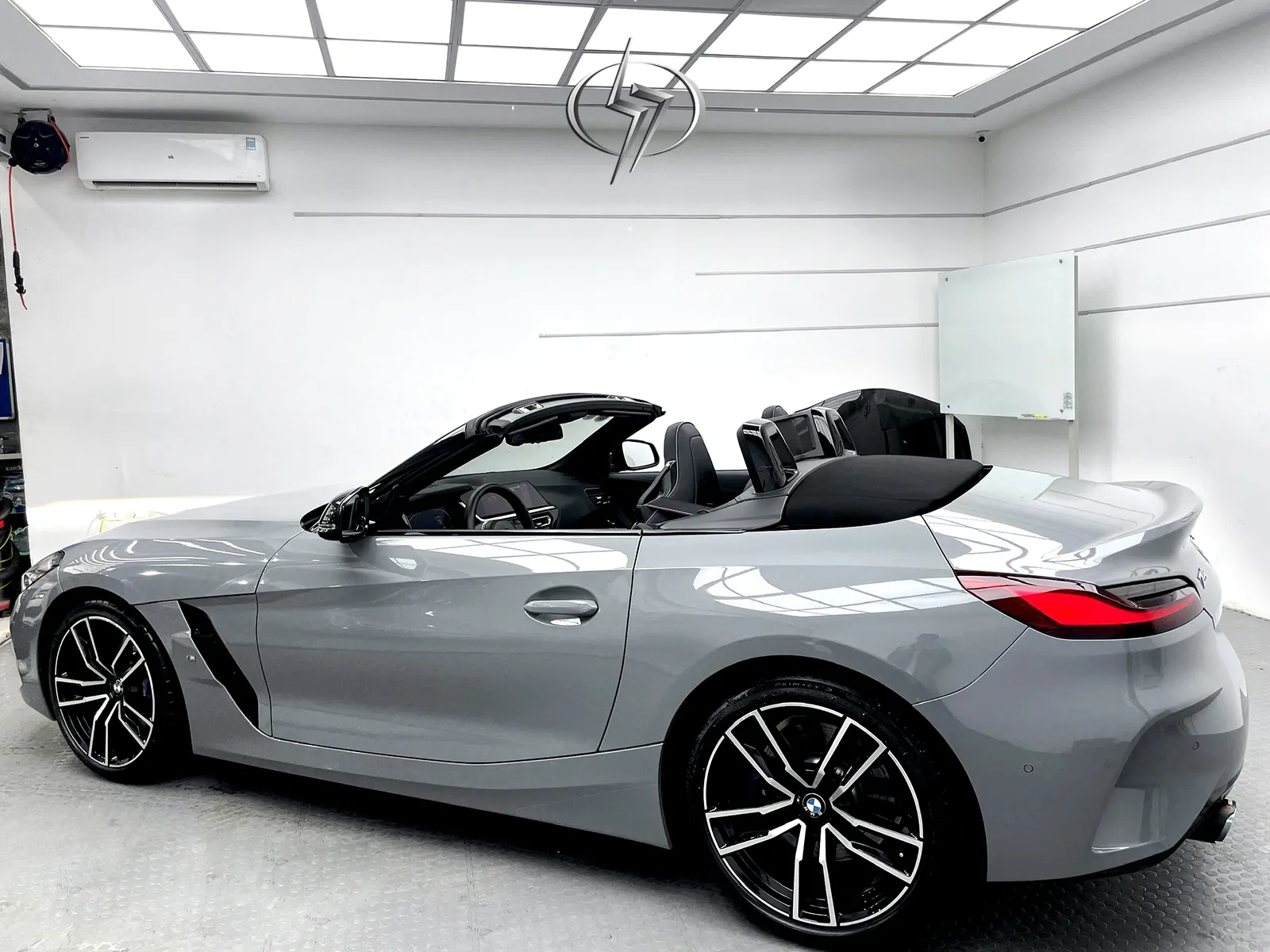 Dịch vụ chăm sóc xe hơi chuyên nghiệp giúp xử lý mùi điều hòa