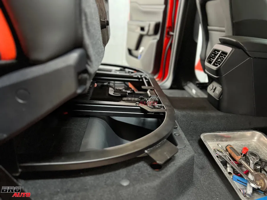 Ghế chỉnh điện tiện lợi cho Ford Ranger