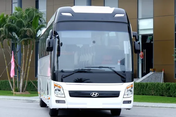 Khung kính chắn gió Universe bản lớn liền tấm