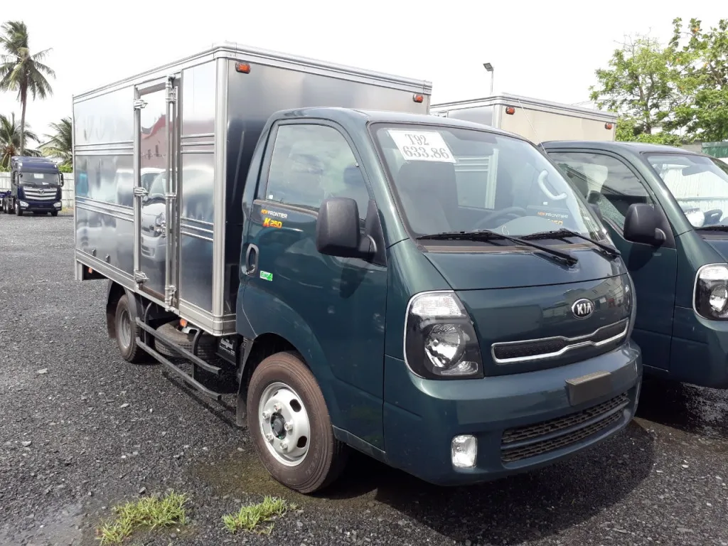 kia-k250-thung-kin-xanh